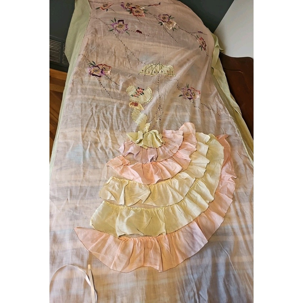 Antique 1800s‎ Hand Embroidered Flower Bonnet Girl RufflesCoverlet Bedspread